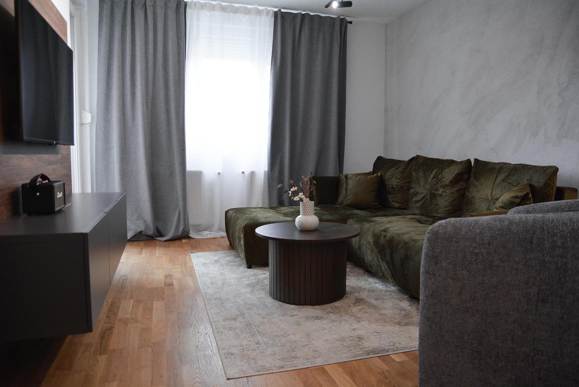 Crown Apartment 3 Суботиця Екстер'єр фото